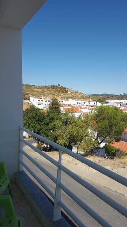 Mértola Hospedaria Flor Do Guadiana חדר תמונה